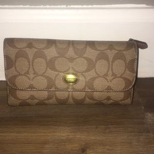 Coach Peyton wallet / Checkbook